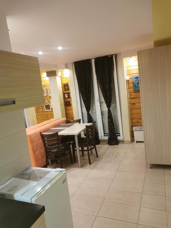 Agape Downtown Lägenhet Belgrad Exteriör bild
